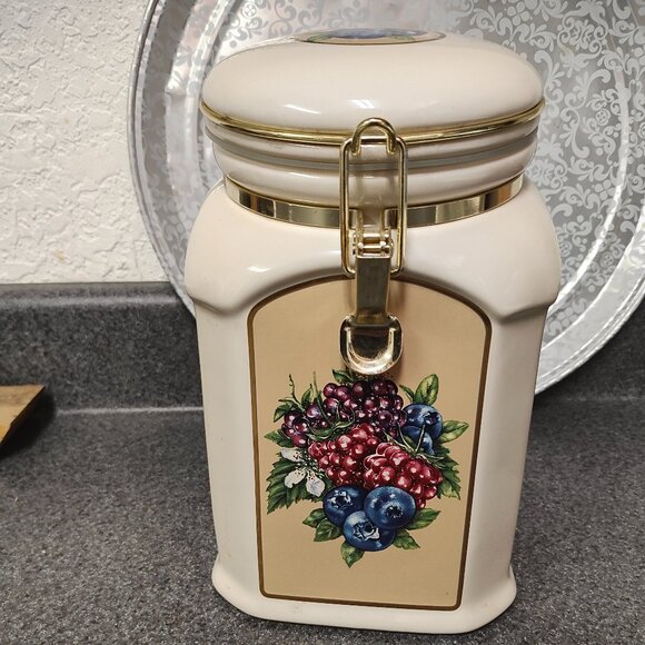 Knott's Berry Farm Cookie Jar #DC014 - Picture 1 of 5